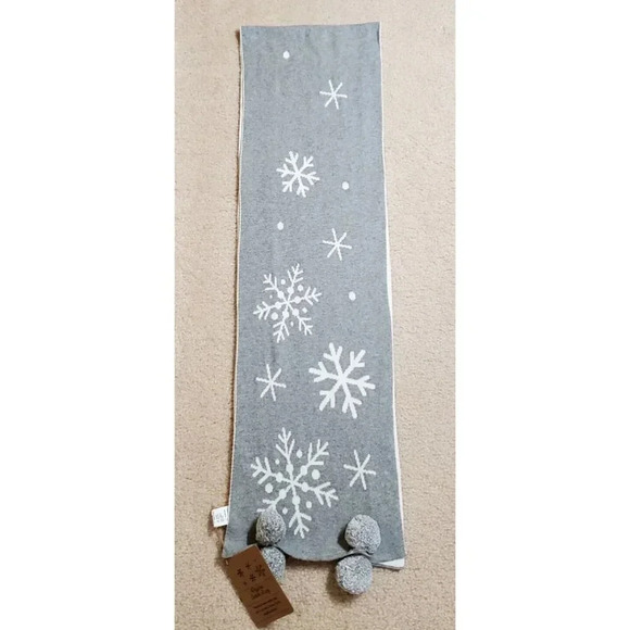 Winter Knit Scarf Gray White Snowflake Pattern Pom Pom Ends Cotton Reversible - Picture 11 of 14